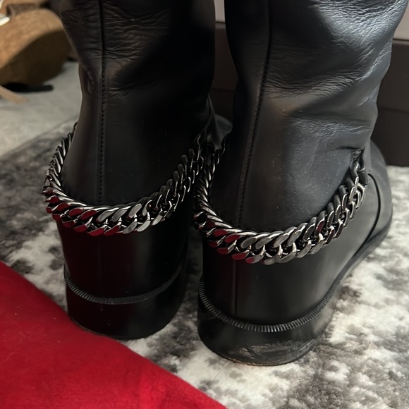 Christian Louboutin size 39 Black Cate Chain-Trimmed Leather Riding Boots - Picture 6 of 6